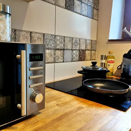 Apartman Pensión *